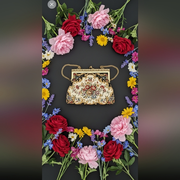 Clutch & Coin Purse - Picture 2 of 16